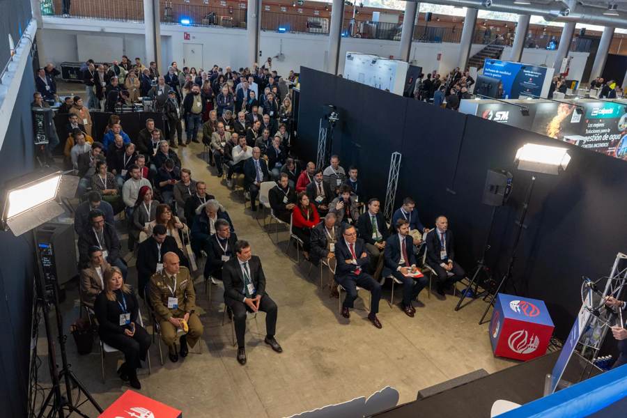 Sala de ponencias llena durante la edición de 2025